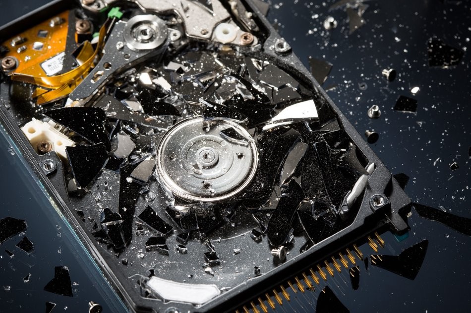 Los discos duros acaban fallando, pero puedes evitar el desastre con la estrategia 3-2-1 de backups